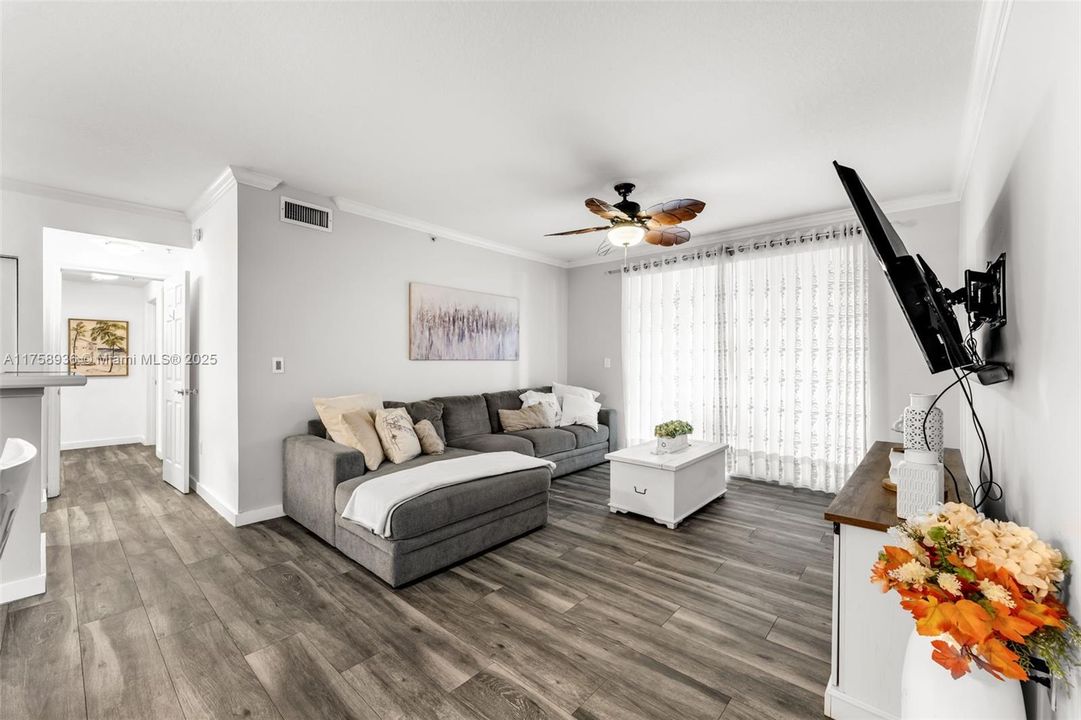 Recently Sold: $400,000 (3 beds, 2 baths, 1185 Square Feet)