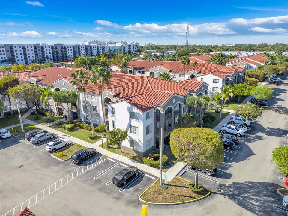 Recently Sold: $400,000 (3 beds, 2 baths, 1185 Square Feet)
