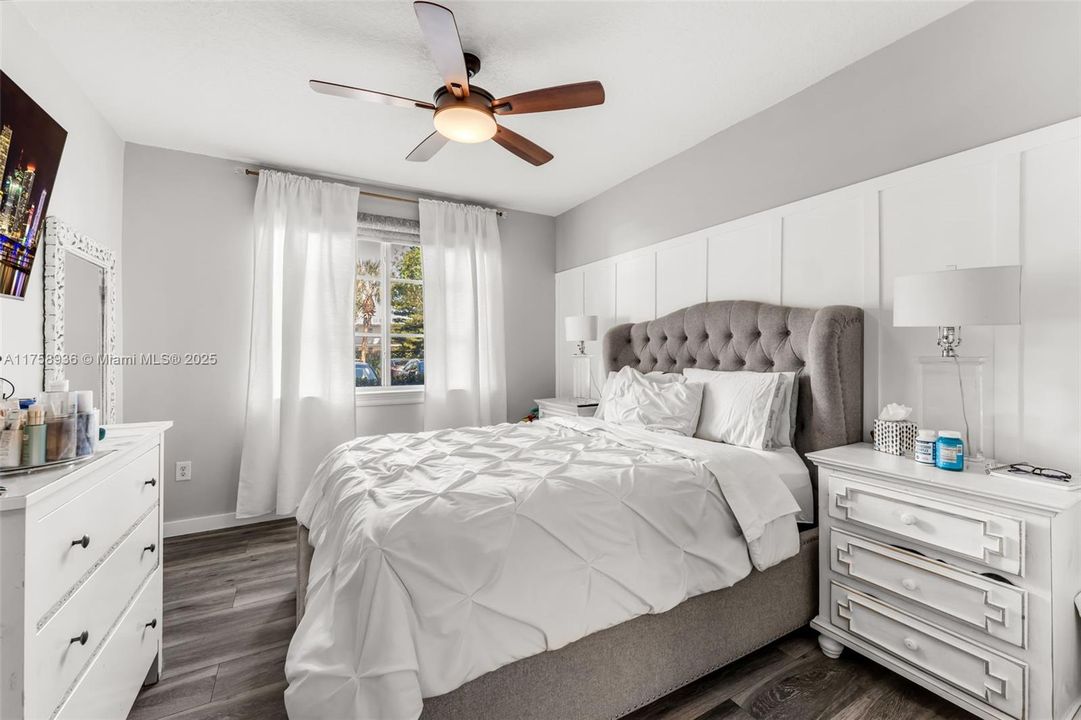 Recently Sold: $400,000 (3 beds, 2 baths, 1185 Square Feet)