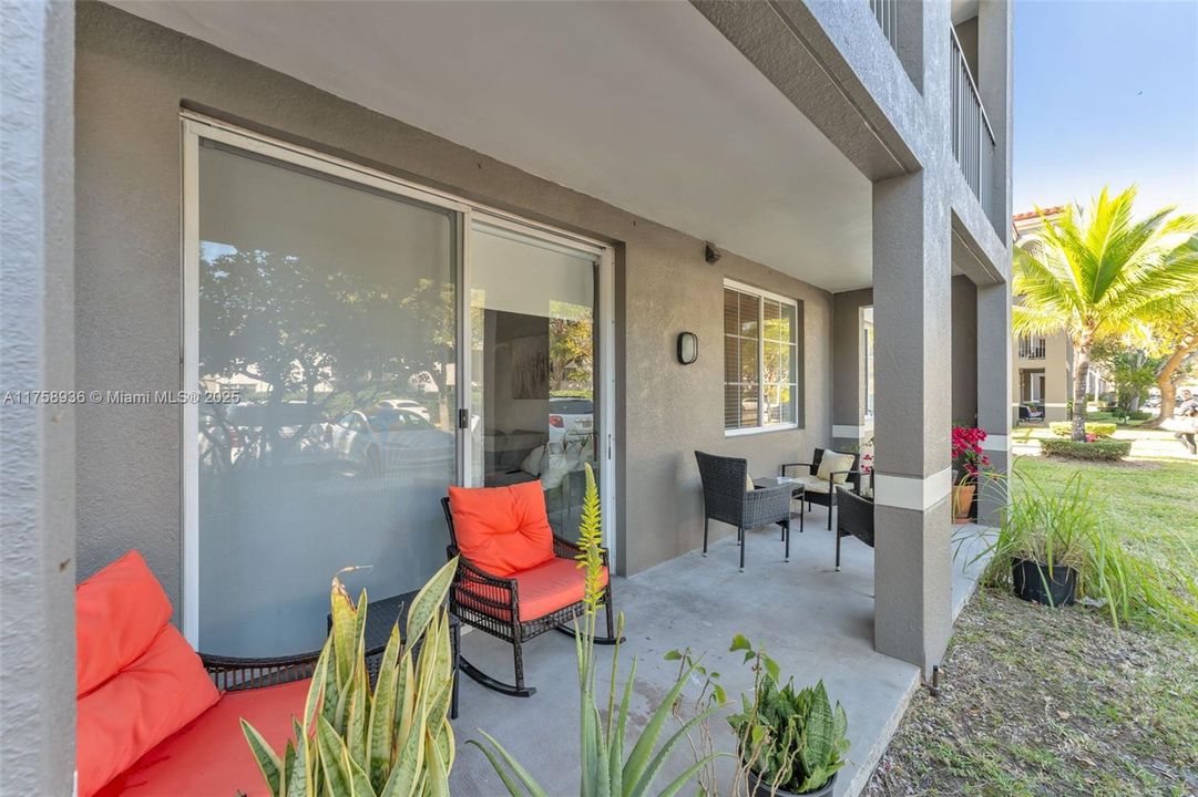 Recently Sold: $400,000 (3 beds, 2 baths, 1185 Square Feet)