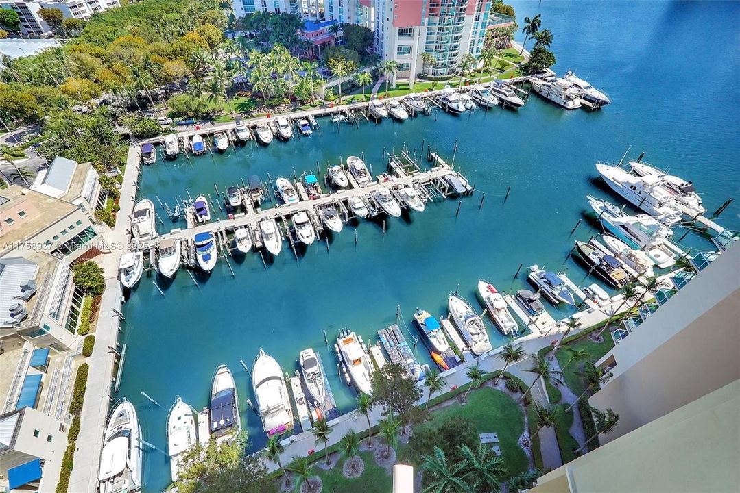 Recently Sold: $649,000 (3 beds, 3 baths, 1650 Square Feet)