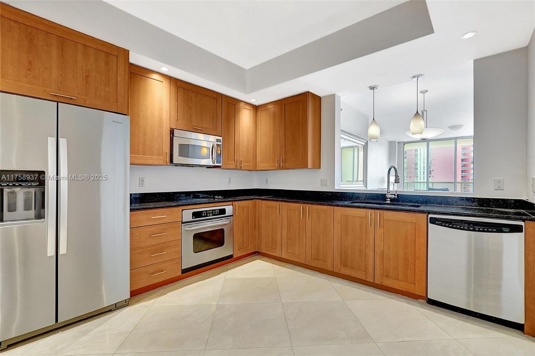 Recently Sold: $649,000 (3 beds, 3 baths, 1650 Square Feet)