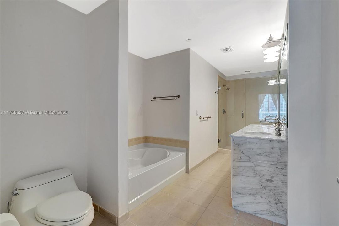 Recently Sold: $649,000 (3 beds, 3 baths, 1650 Square Feet)