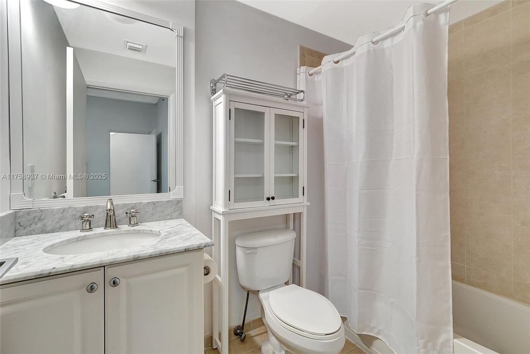 Recently Sold: $649,000 (3 beds, 3 baths, 1650 Square Feet)