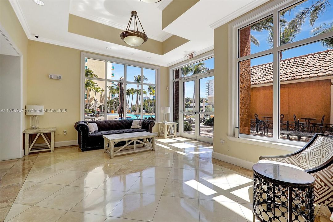 Recently Sold: $649,000 (3 beds, 3 baths, 1650 Square Feet)