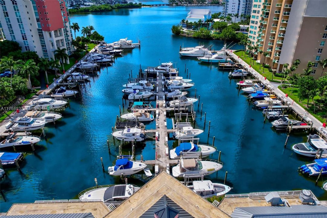 Recently Sold: $649,000 (3 beds, 3 baths, 1650 Square Feet)