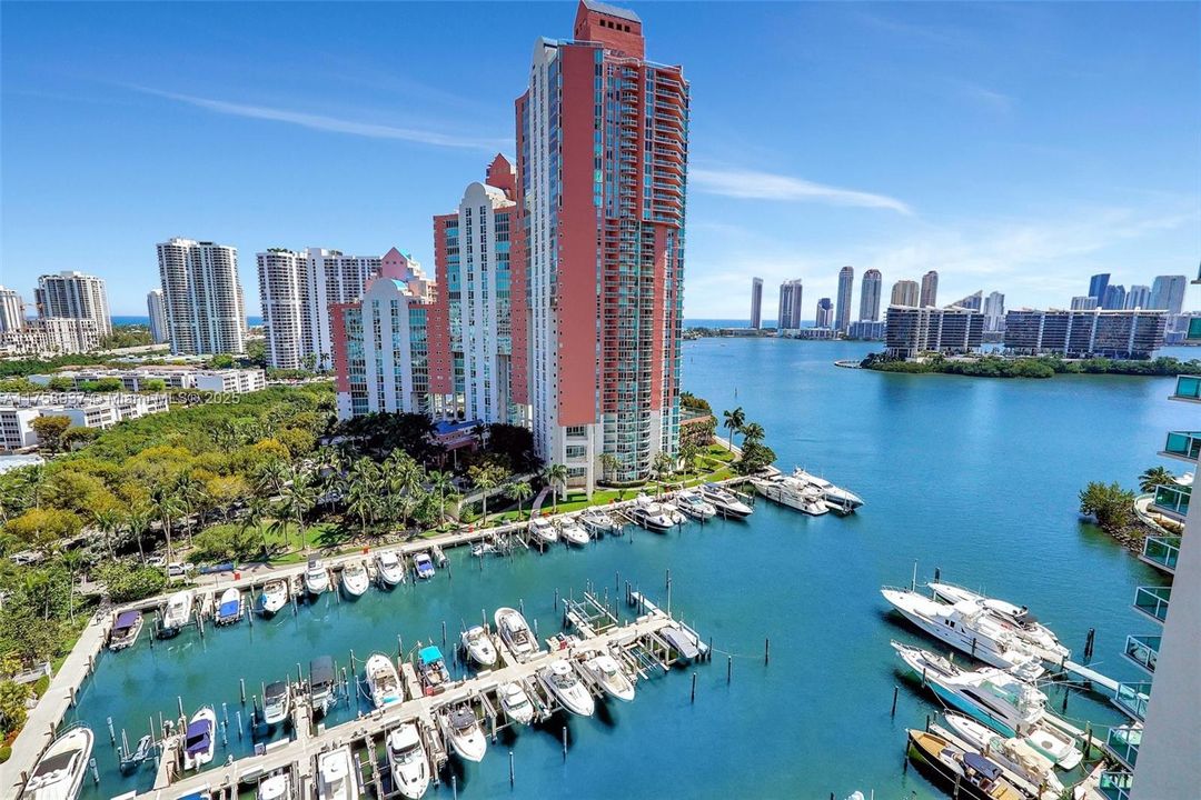 Recently Sold: $649,000 (3 beds, 3 baths, 1650 Square Feet)