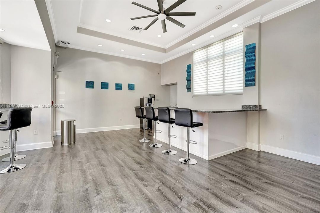 Recently Sold: $649,000 (3 beds, 3 baths, 1650 Square Feet)