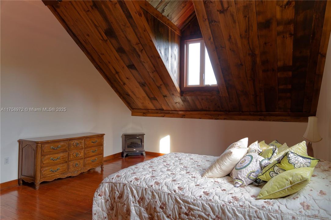For Sale: $3,500,000 (5 beds, 4 baths, 0 Square Feet)