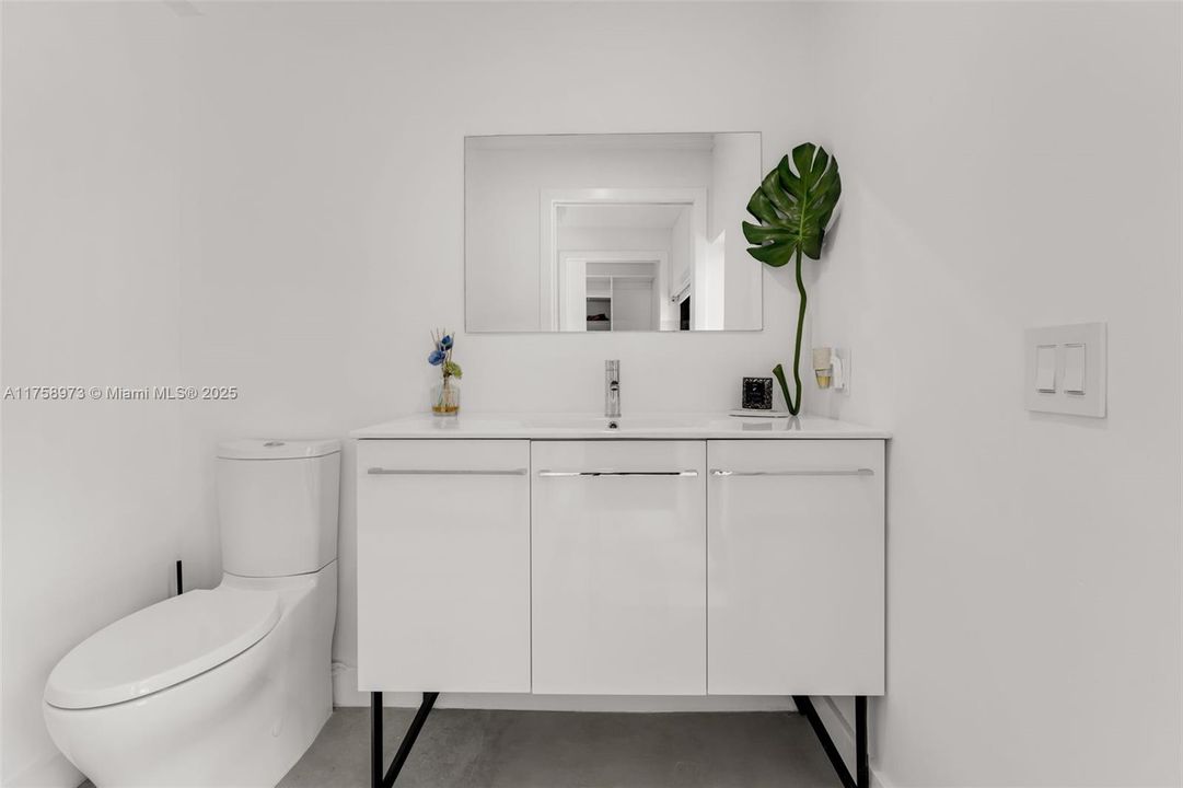 Недавно продано: $2,500,000 (4 спален, 4 ванн, 2050 Квадратных фут)