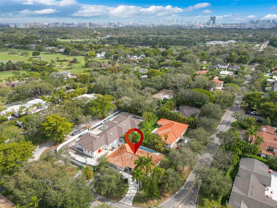 Недавно продано: $2,500,000 (4 спален, 4 ванн, 2050 Квадратных фут)