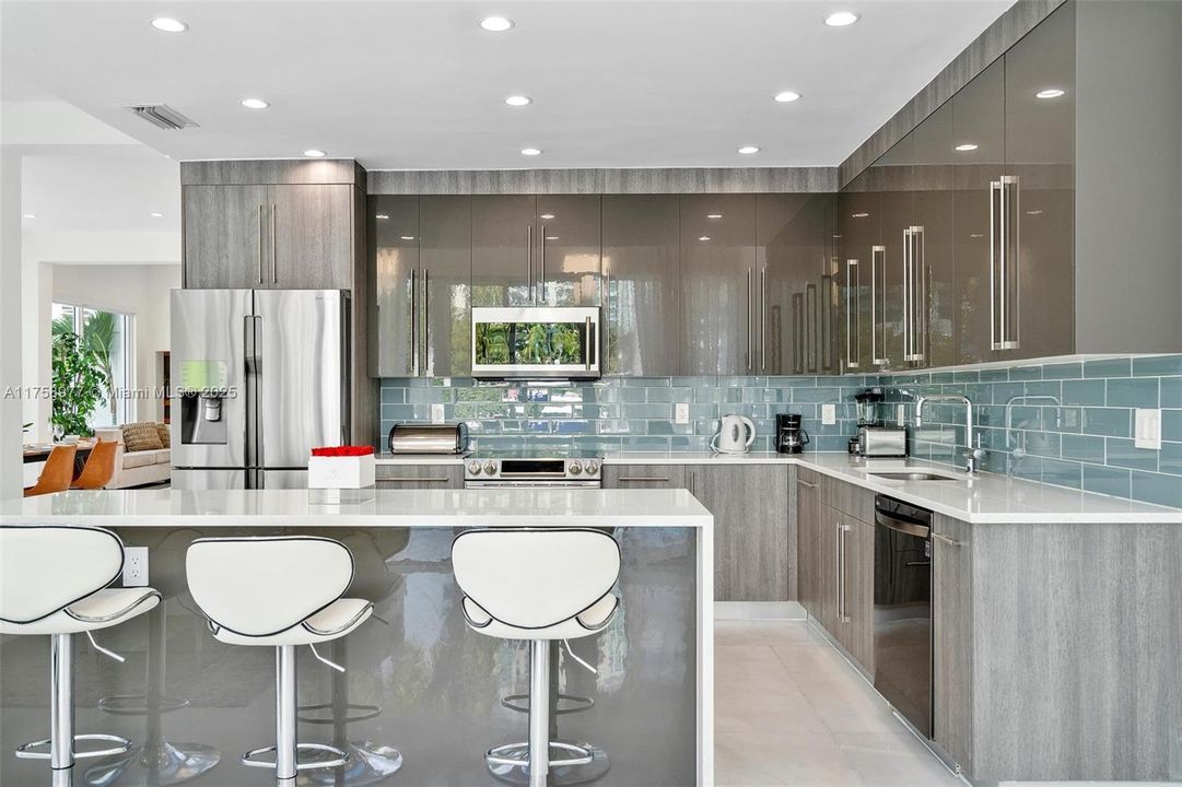 For Rent: $26,000 (4 beds, 3 baths, 2991 Square Feet)