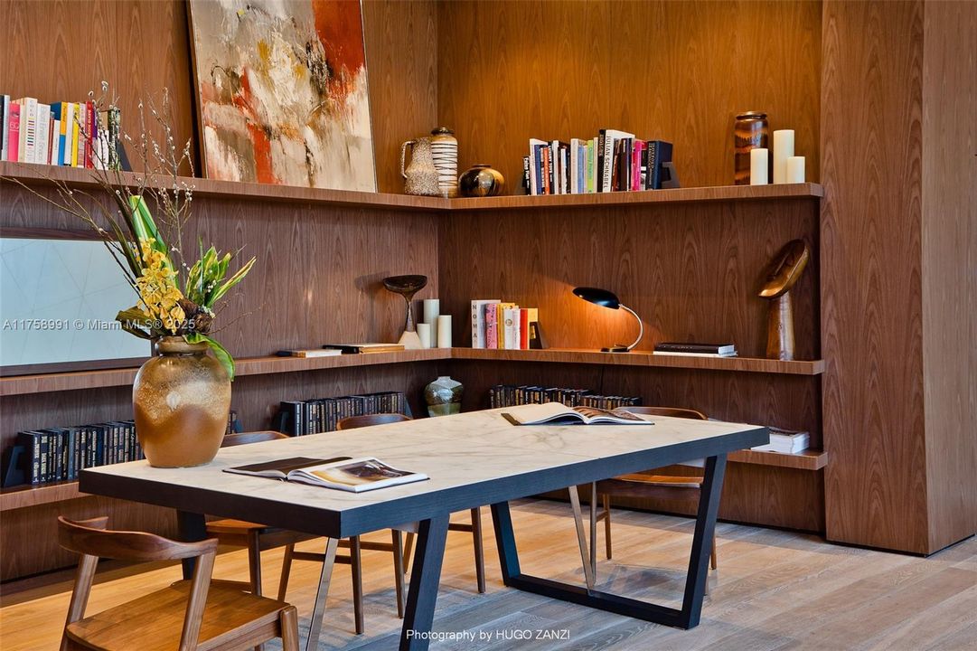 待售: $1,020,000 (2 贝兹, 2 浴室, 1637 平方英尺)