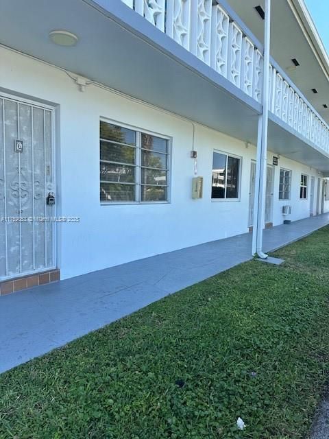 На продажу: $95,000 (1 спален, 1 ванн, 576 Квадратных фут)