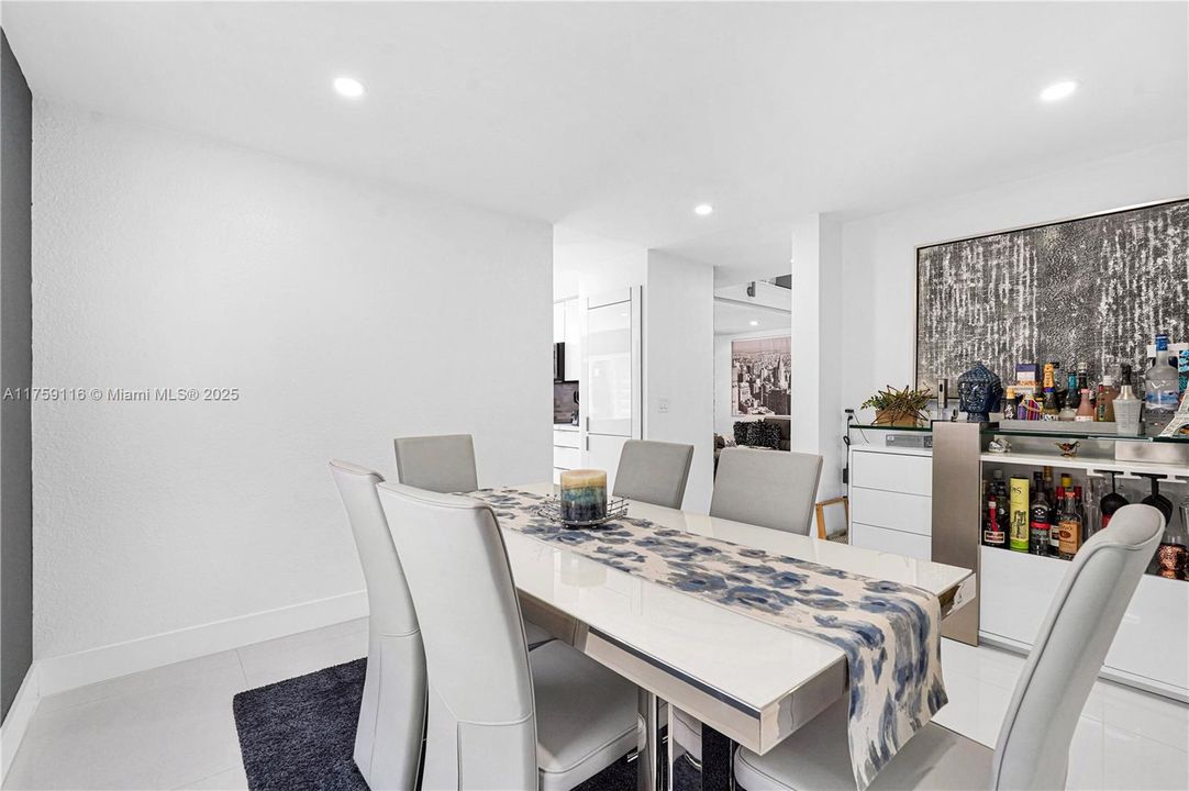 Recently Rented: $6,000 (4 beds, 2 baths, 2258 Square Feet)