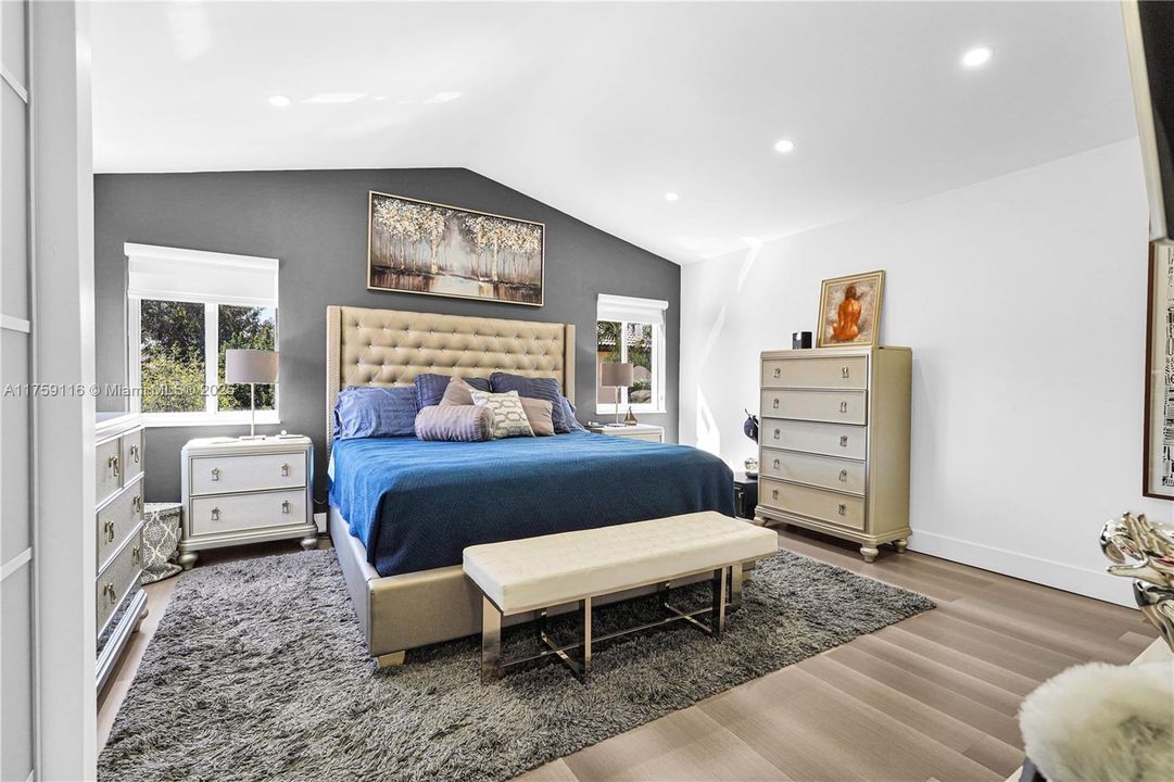 Recently Rented: $6,000 (4 beds, 2 baths, 2258 Square Feet)