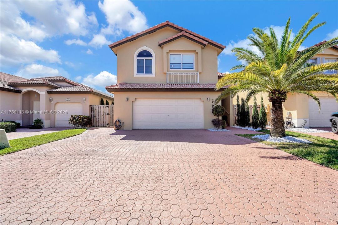 Recently Rented: $6,000 (4 beds, 2 baths, 2258 Square Feet)