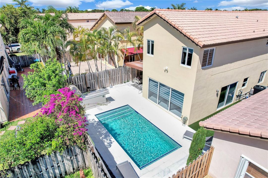 Recently Rented: $6,000 (4 beds, 2 baths, 2258 Square Feet)