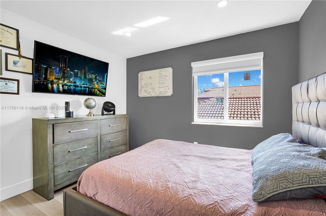 Recently Rented: $6,000 (4 beds, 2 baths, 2258 Square Feet)