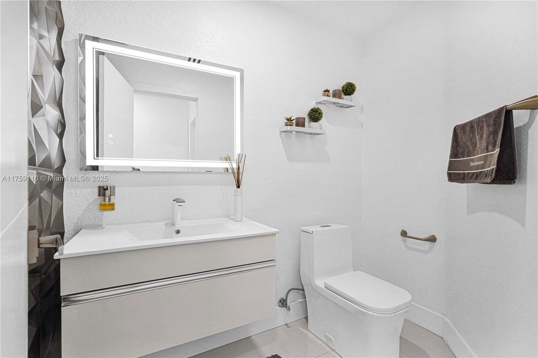 Recently Rented: $6,000 (4 beds, 2 baths, 2258 Square Feet)