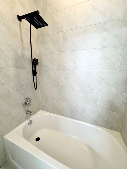 В аренду: $3,100 (4 спален, 2 ванн, 0 Квадратных фут)