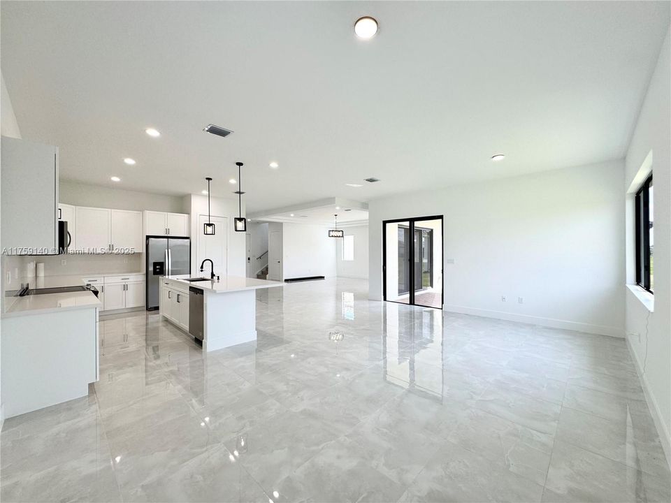 В аренду: $3,100 (4 спален, 2 ванн, 0 Квадратных фут)