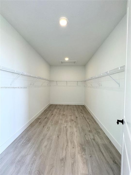 В аренду: $3,100 (4 спален, 2 ванн, 0 Квадратных фут)