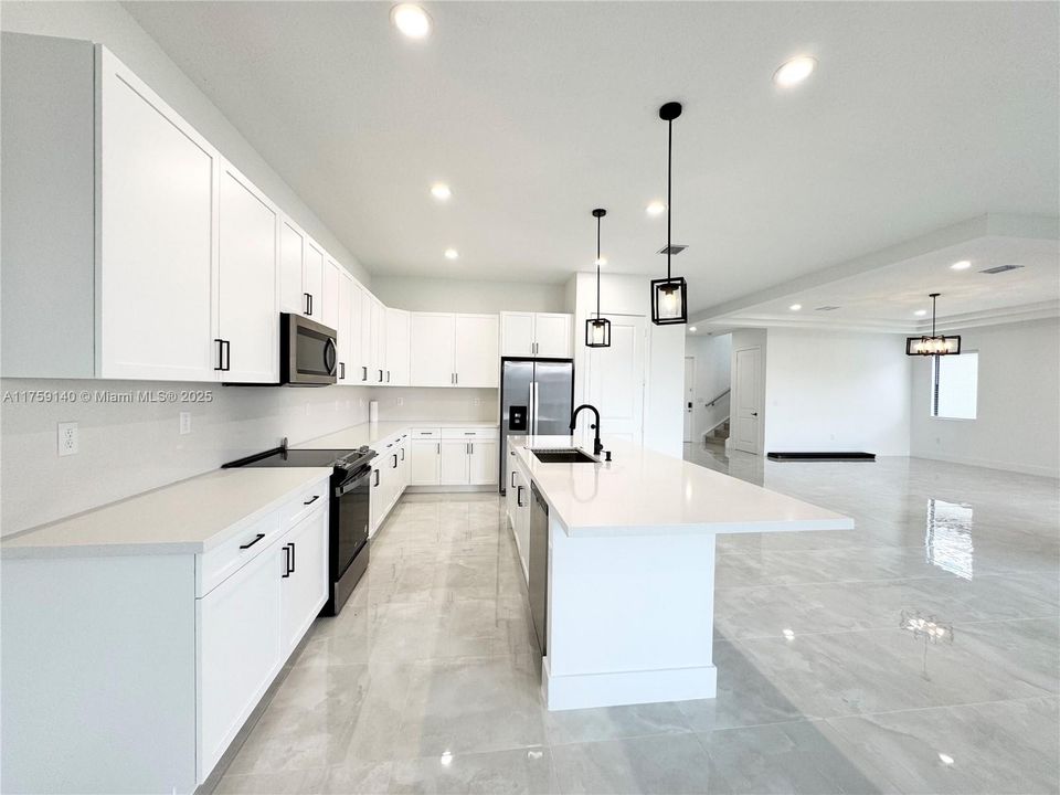 В аренду: $3,100 (4 спален, 2 ванн, 0 Квадратных фут)