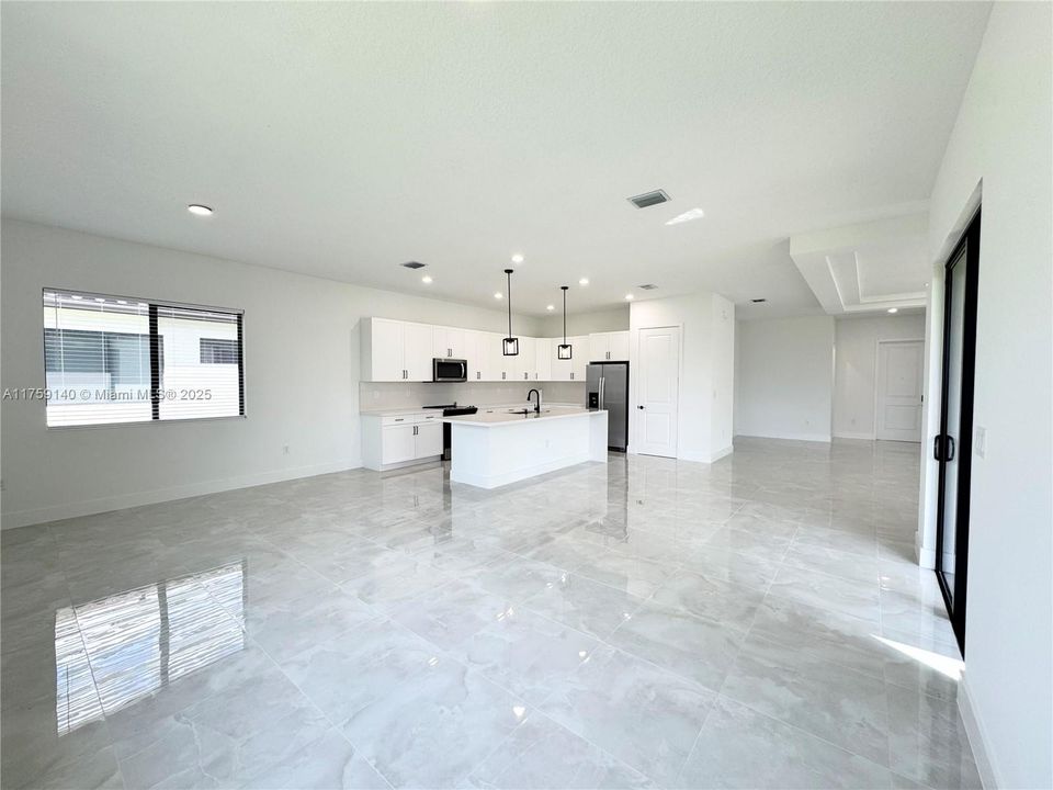 В аренду: $3,100 (4 спален, 2 ванн, 0 Квадратных фут)