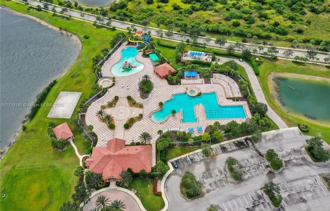 В аренду: $3,100 (4 спален, 2 ванн, 0 Квадратных фут)