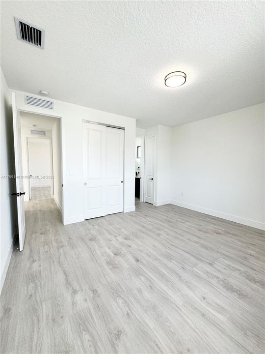 В аренду: $3,100 (4 спален, 2 ванн, 0 Квадратных фут)