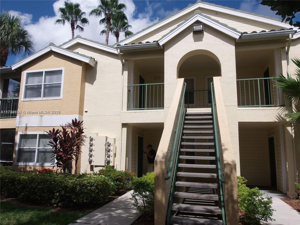 Recientemente alquilado: $1,400 (2 camas, 2 baños, 0 Pies cuadrados)