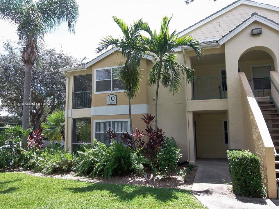 Recientemente alquilado: $1,400 (2 camas, 2 baños, 0 Pies cuadrados)