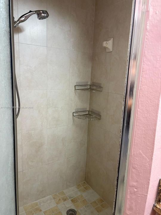 Recientemente alquilado: $1,400 (2 camas, 2 baños, 0 Pies cuadrados)