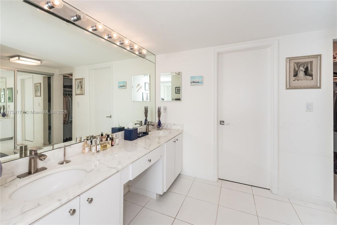 En Venta: $1,199,000 (2 camas, 2 baños, 1260 Pies cuadrados)