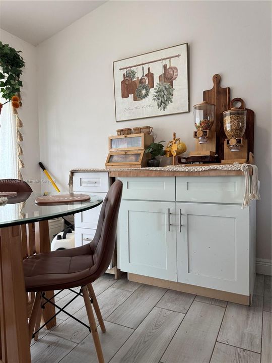 На продажу: $270,000 (4 спален, 2 ванн, 0 Квадратных фут)