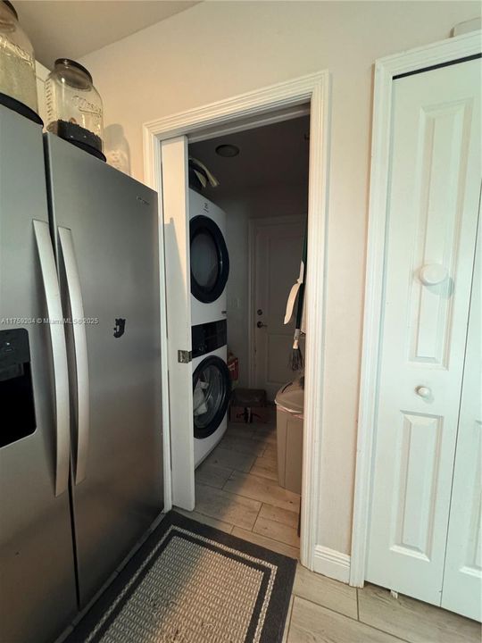 На продажу: $270,000 (4 спален, 2 ванн, 0 Квадратных фут)