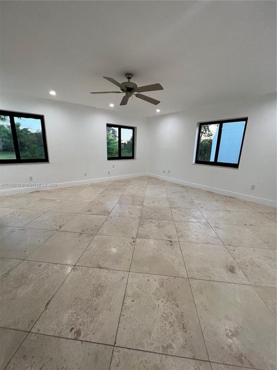 Active With Contract: $587,000 (2 beds, 2 baths, 1780 Square Feet)