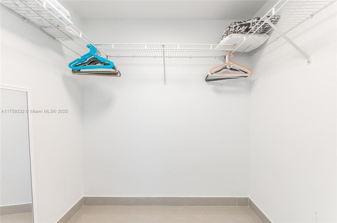 待售: $979,000 (2 贝兹, 2 浴室, 1266 平方英尺)