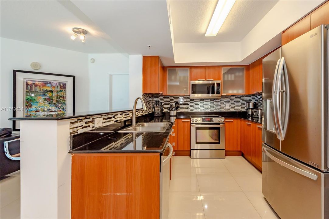 待售: $979,000 (2 贝兹, 2 浴室, 1266 平方英尺)