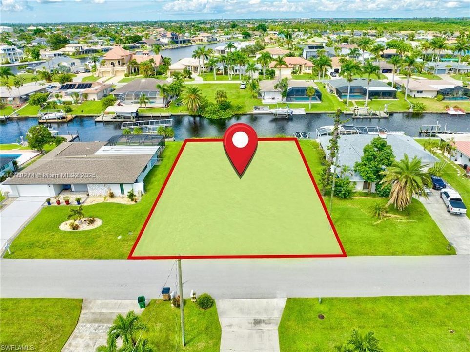 待售: $399,001 (0.23 acres)