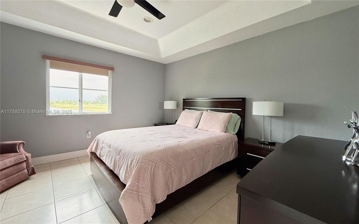 最近售出: $444,990 (3 贝兹, 2 浴室, 1705 平方英尺)