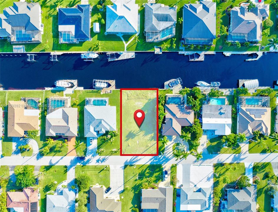 For Sale: $435,001 (0.23 acres)
