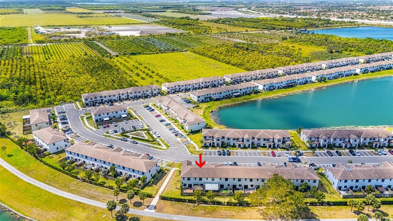 На продажу: $415,000 (3 спален, 3 ванн, 1328 Квадратных фут)