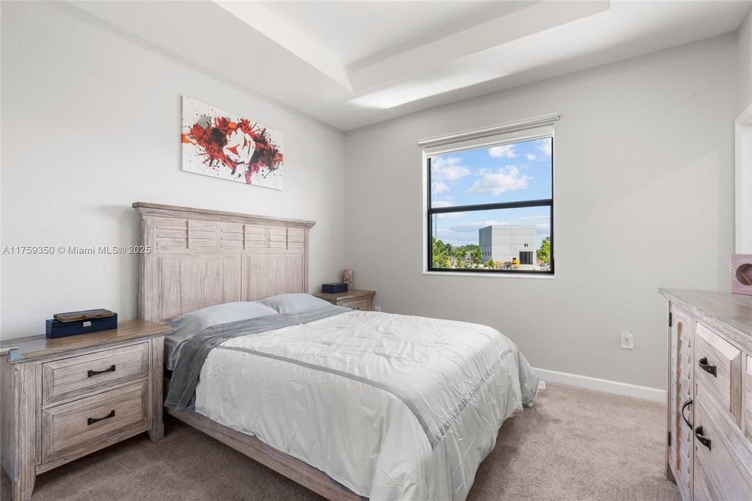 На продажу: $415,000 (3 спален, 3 ванн, 1328 Квадратных фут)