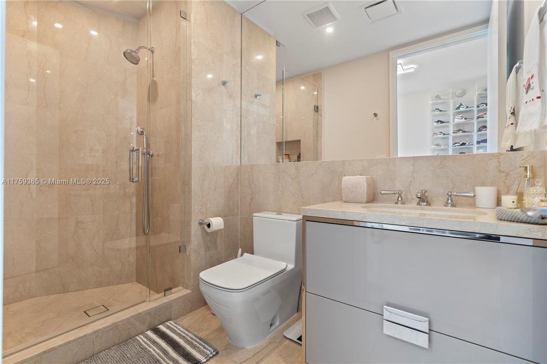 Recently Rented: $14,000 (2 beds, 2 baths, 1447 Square Feet)