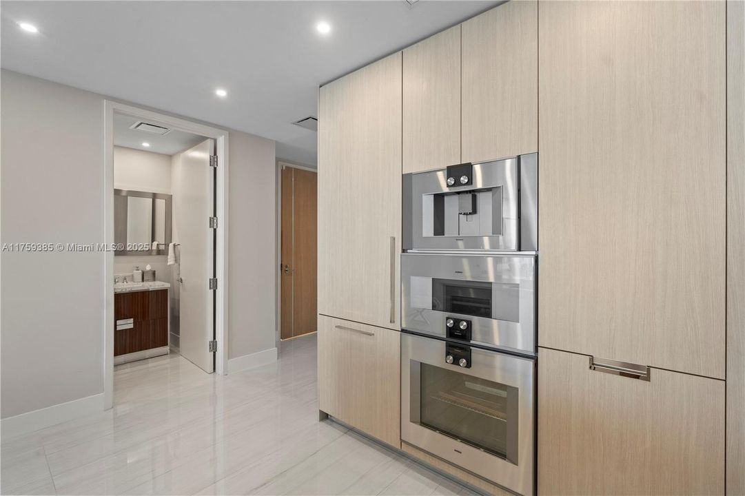 Recently Rented: $14,000 (2 beds, 2 baths, 1447 Square Feet)