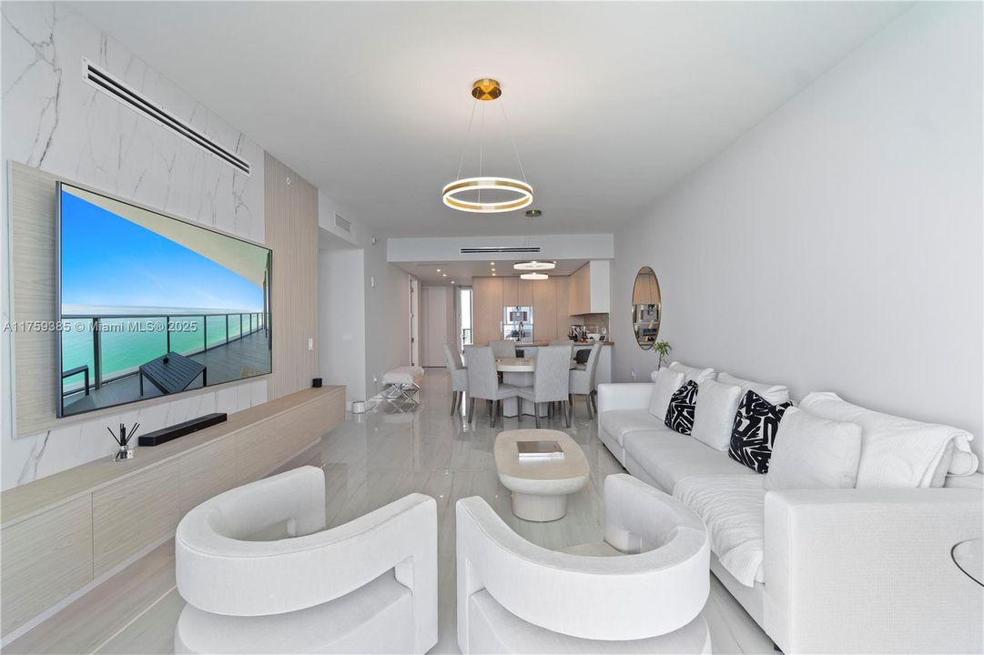 Recently Rented: $14,000 (2 beds, 2 baths, 1447 Square Feet)