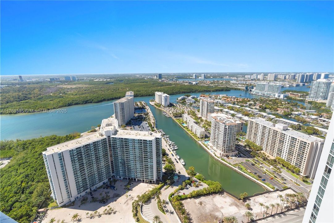 Recently Rented: $14,000 (2 beds, 2 baths, 1447 Square Feet)