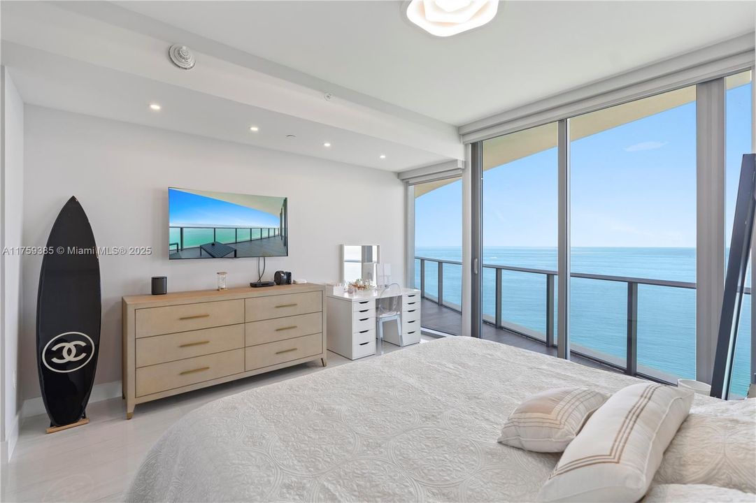 Recently Rented: $14,000 (2 beds, 2 baths, 1447 Square Feet)